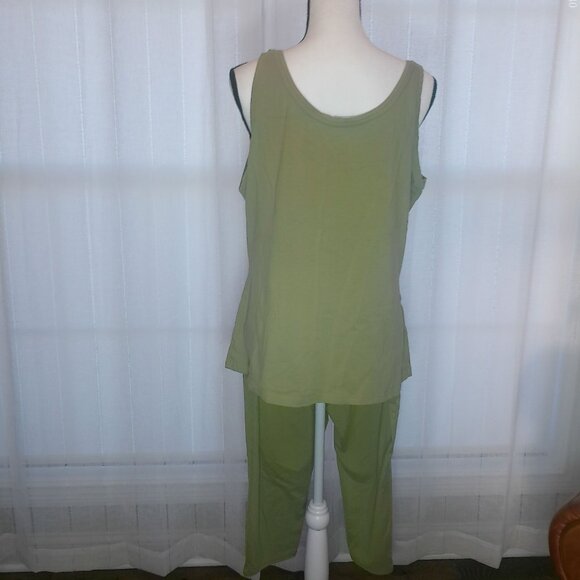 NEW DIRECTION STUDIO (2) Piece Green Pajama Sleeveless Tank & Crop Pants XXL, XL - Picture 2 of 7